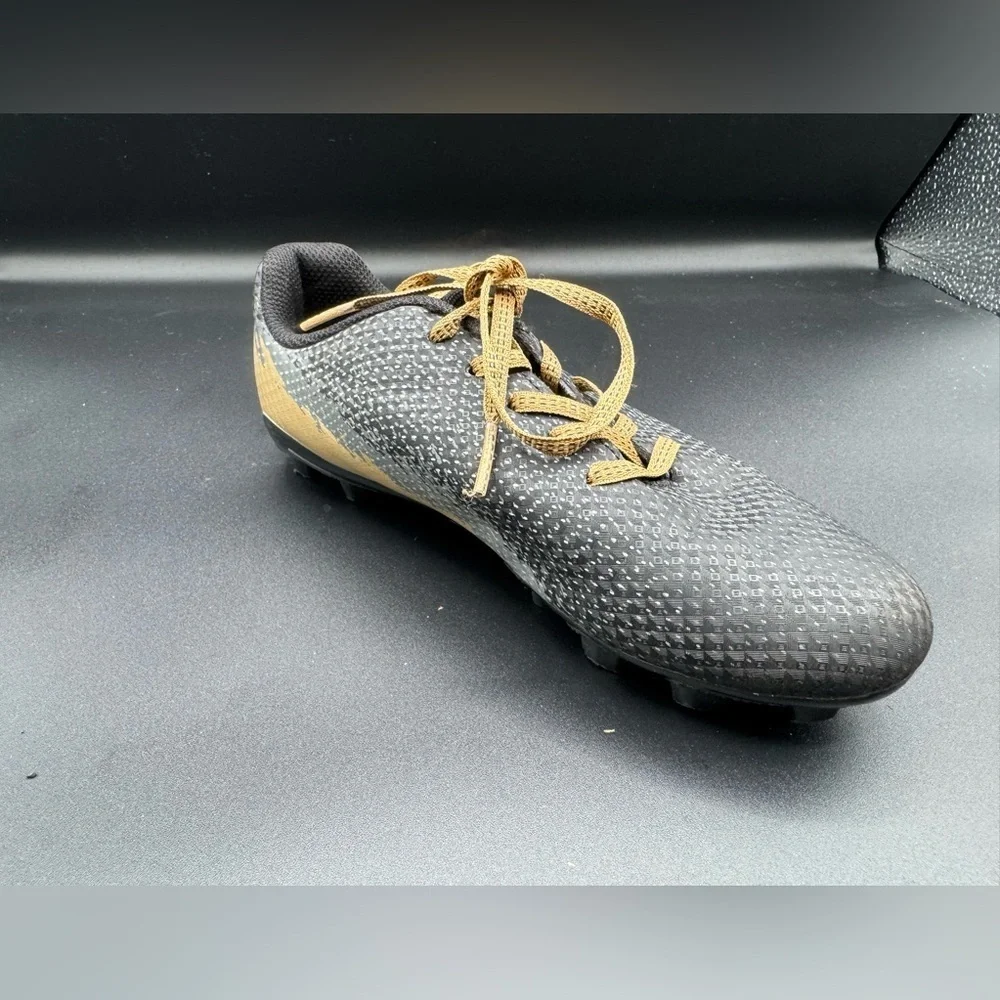 DSG Black and Gray Sneakers Modern Athletic Design